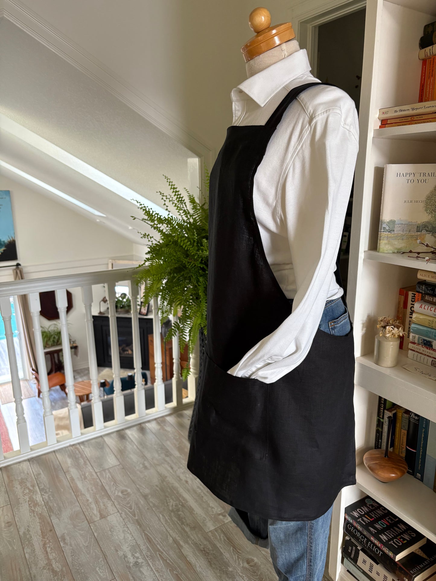 I've Got Your Back Apron | OEKO-Tex Linen Crossback Apron